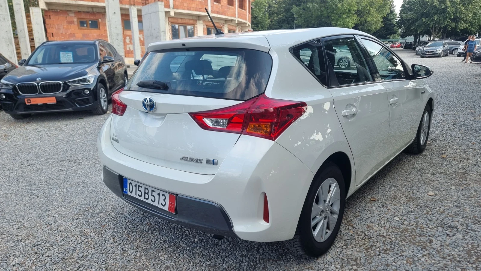 Toyota Auris 1, 8hibrid, снимка 6 - Автомобили и джипове - 55826138
