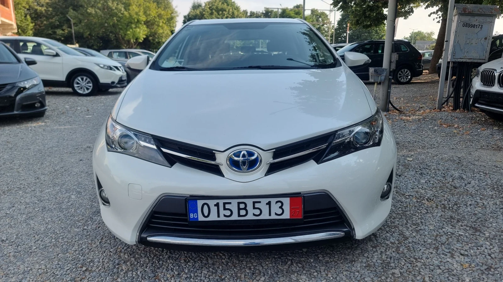 Toyota Auris 1, 8hibrid, снимка 2 - Автомобили и джипове - 55826138