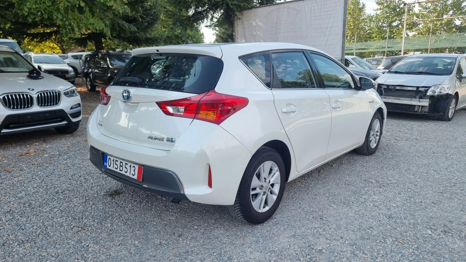 Toyota Auris 1, 8hibrid, снимка 5 - Автомобили и джипове - 55826138