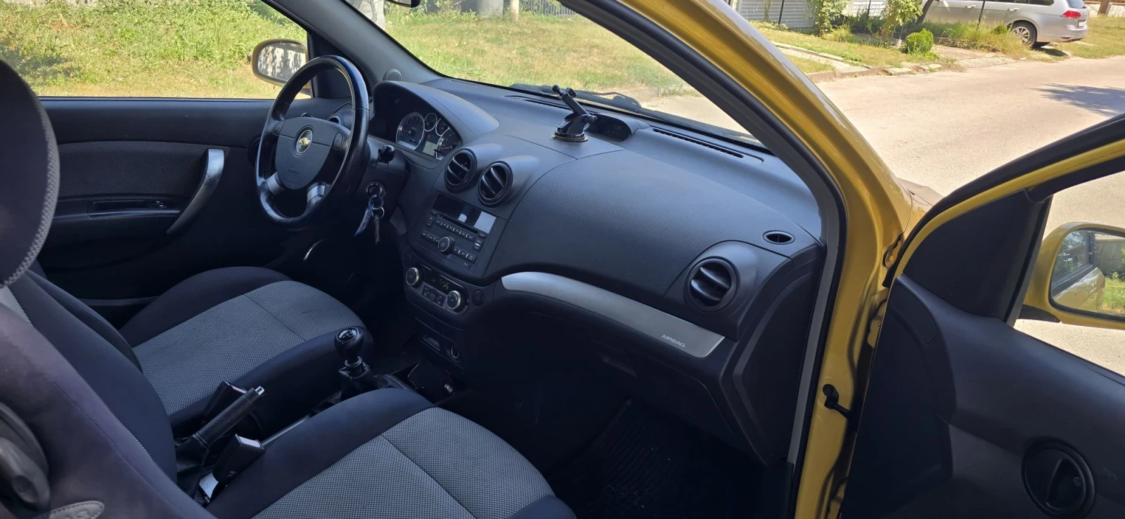 Chevrolet Aveo 1.4i, снимка 9 - Автомобили и джипове - 55894464