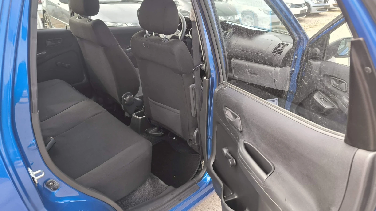 Subaru Justy 1.5i, снимка 10 - Автомобили и джипове - 56295368