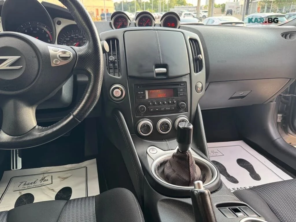 Nissan 370Z, снимка 15 - Автомобили и джипове - 56715084