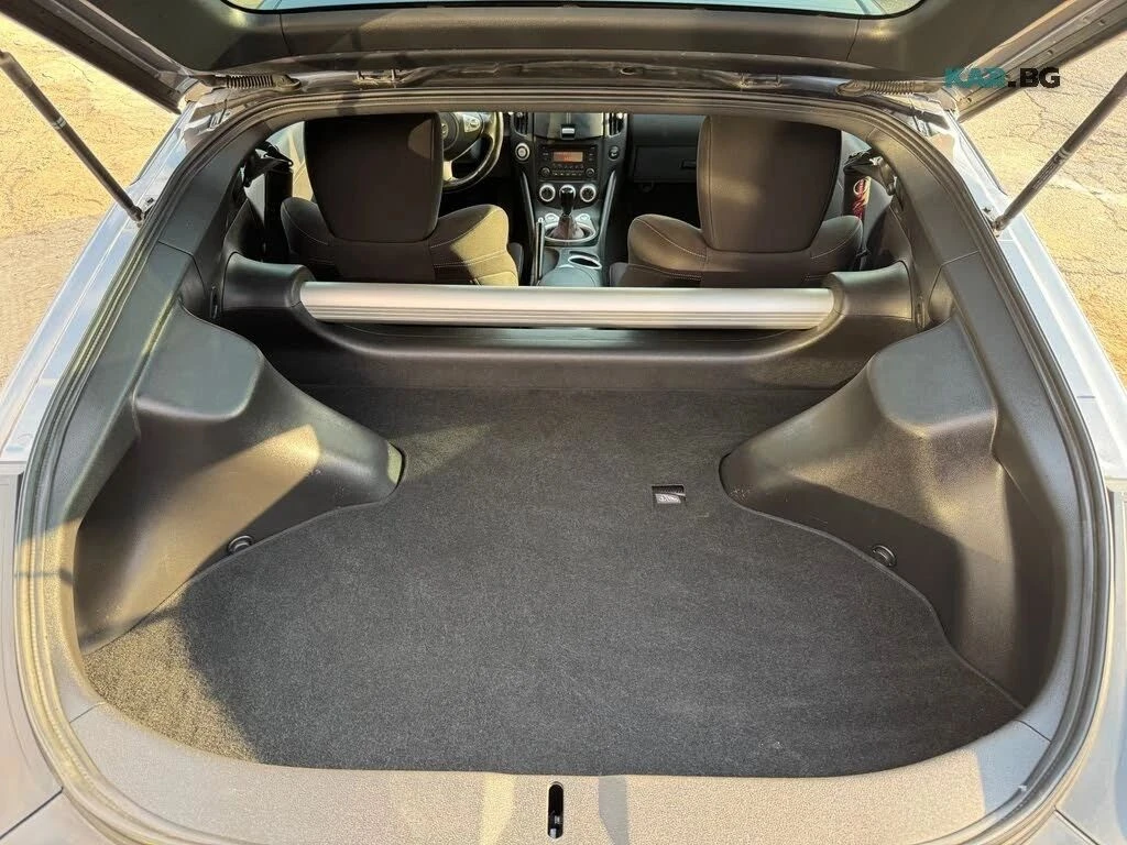 Nissan 370Z, снимка 8 - Автомобили и джипове - 56715084