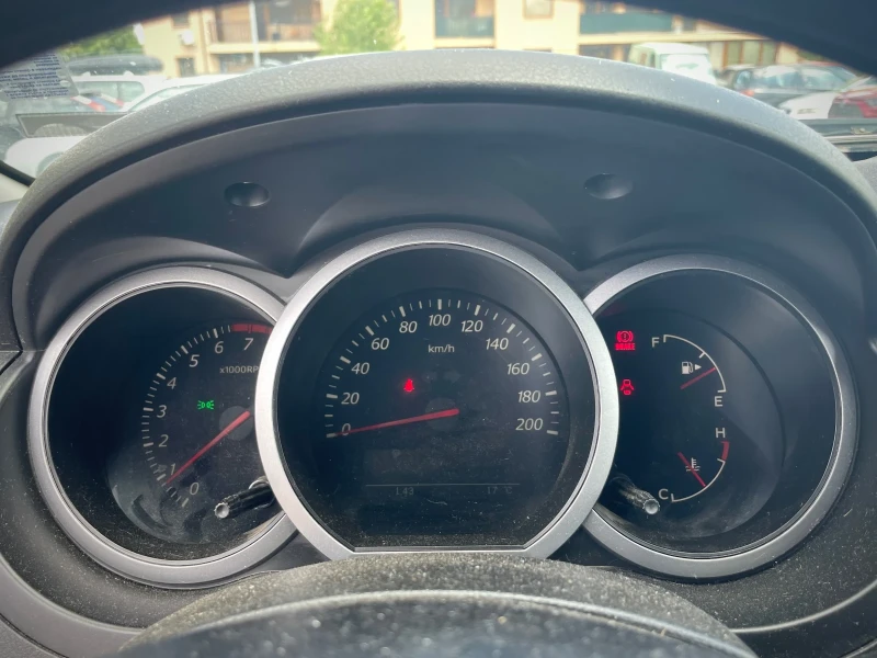 Suzuki Grand vitara 1.6, снимка 9 - Автомобили и джипове - 49824337