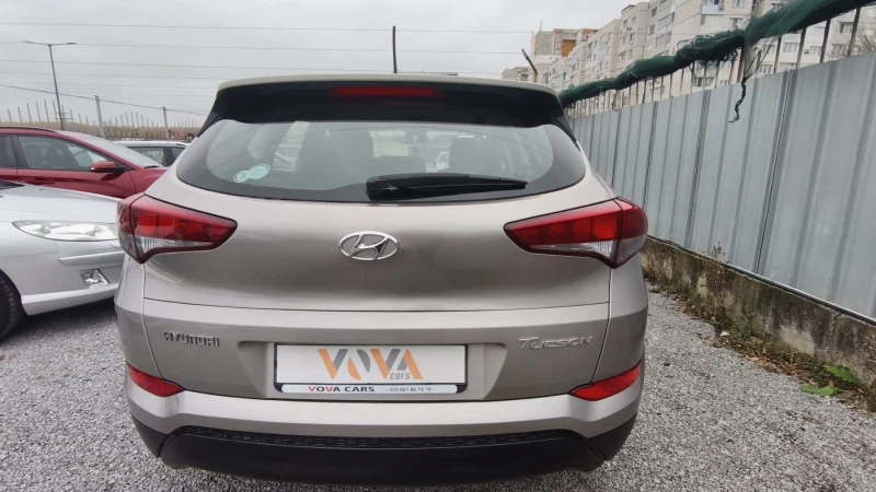 Hyundai Tucson 1.6i-132к.с Доказуеми-140х.км Навигация, снимка 3 - Автомобили и джипове - 52302773