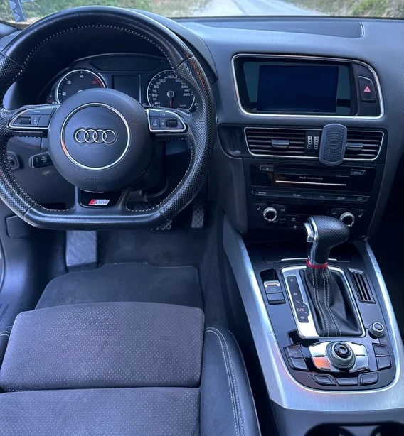 Audi Q5, снимка 8 - Автомобили и джипове - 52812692