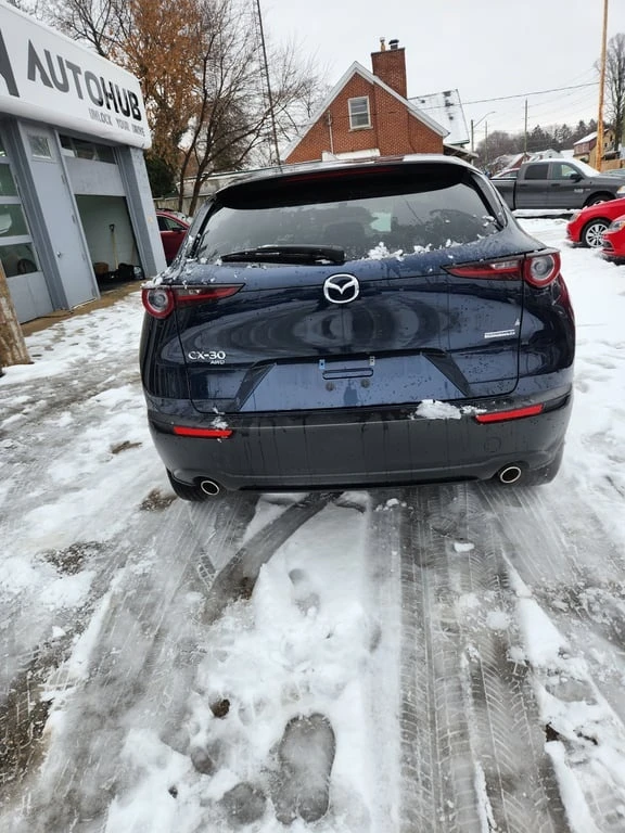 Mazda CX-30 * GS * CARFAX * БЕЗ ПЪРВОНАЧАЛНА ВНОСКА, снимка 4 - Автомобили и джипове - 52912903