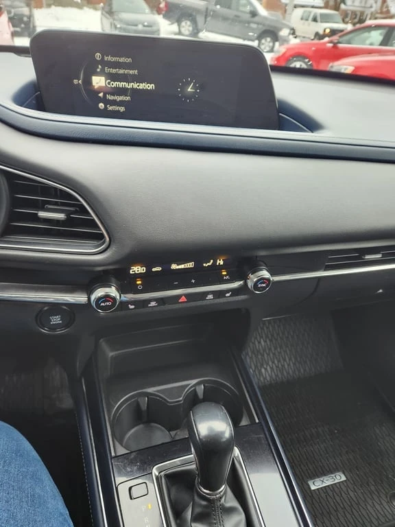 Mazda CX-30 * GS * CARFAX * БЕЗ ПЪРВОНАЧАЛНА ВНОСКА, снимка 9 - Автомобили и джипове - 52912903