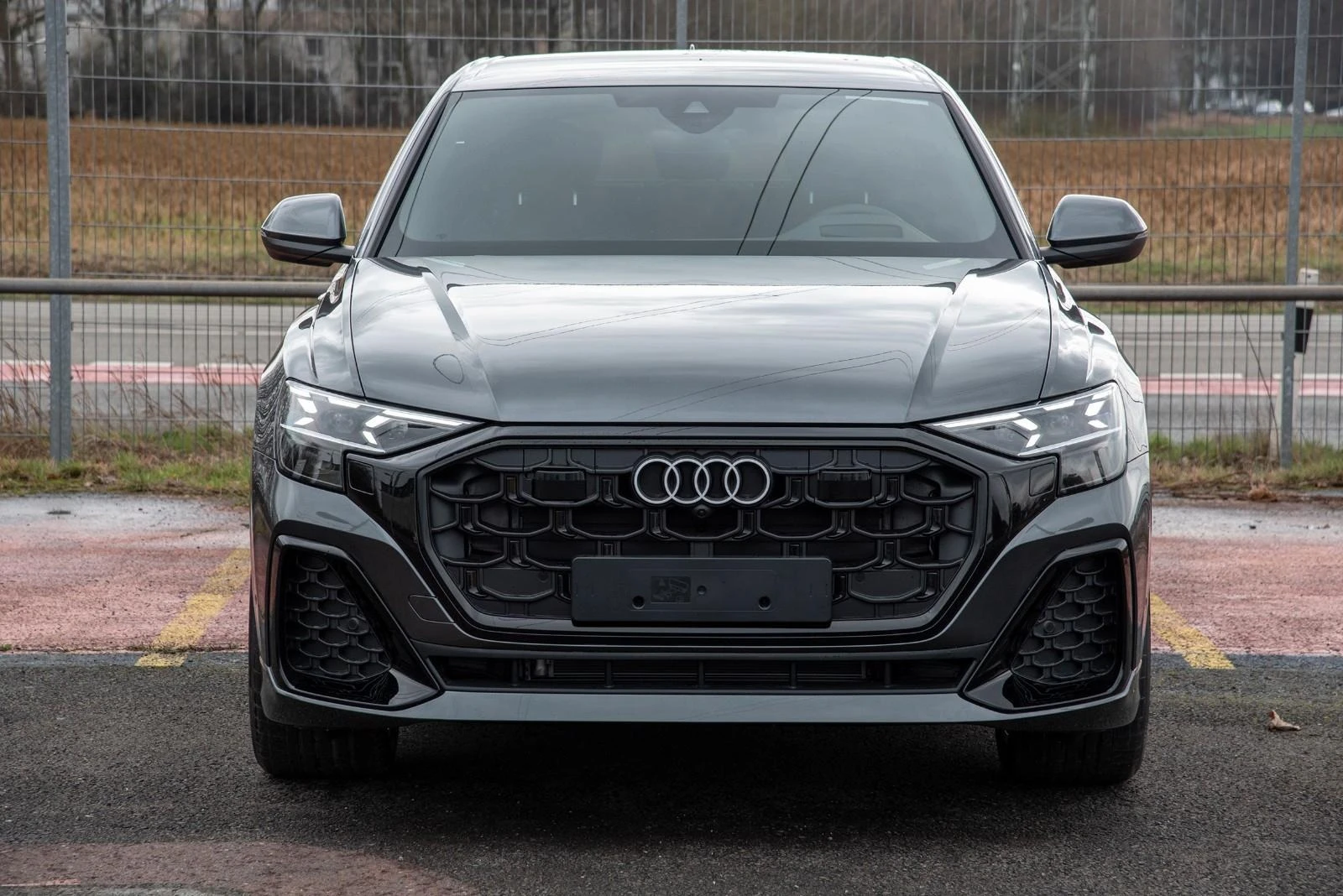 Audi Q8 55 TFSI/FACELIFT/S-LINE/B&O/HEAD UP/MATRIX/360 - изображение 2