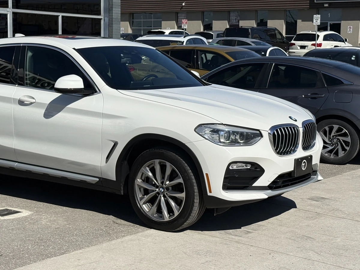 BMW X4 30i xDrive / PANO / PREMIUM - изображение 3