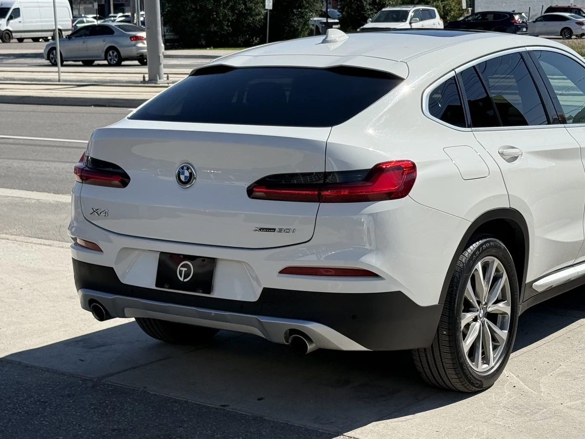 BMW X4 30i xDrive / PANO / PREMIUM - изображение 4