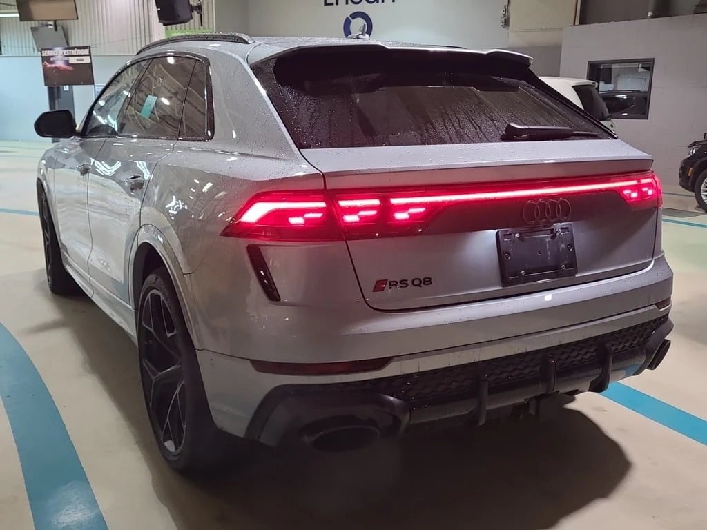 Audi RSQ8 * PERFORMANCE * CARFAX * БЕЗ ПЪРВОНАЧАЛНА ВНОСКА - изображение 4