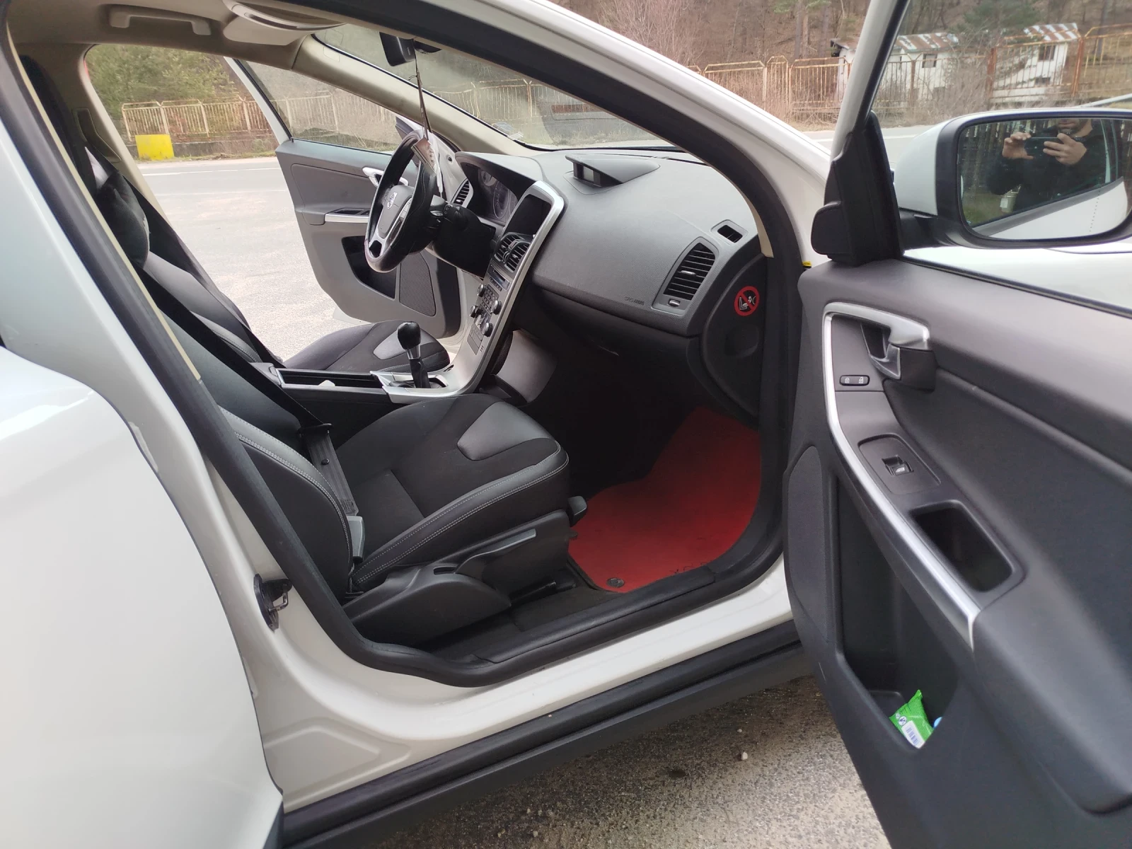 Volvo XC60, снимка 11 - Автомобили и джипове - 53605837