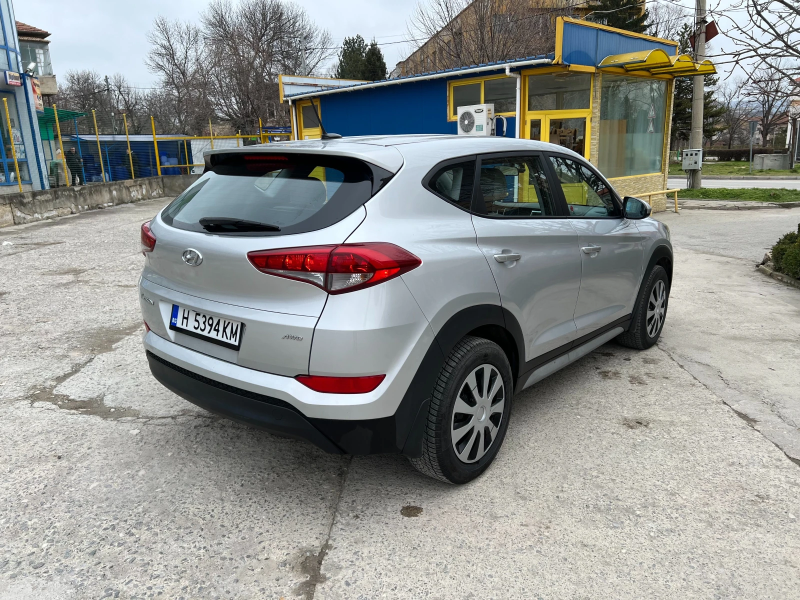 Hyundai Tucson 2.0 4х4, снимка 3 - Автомобили и джипове - 53655214