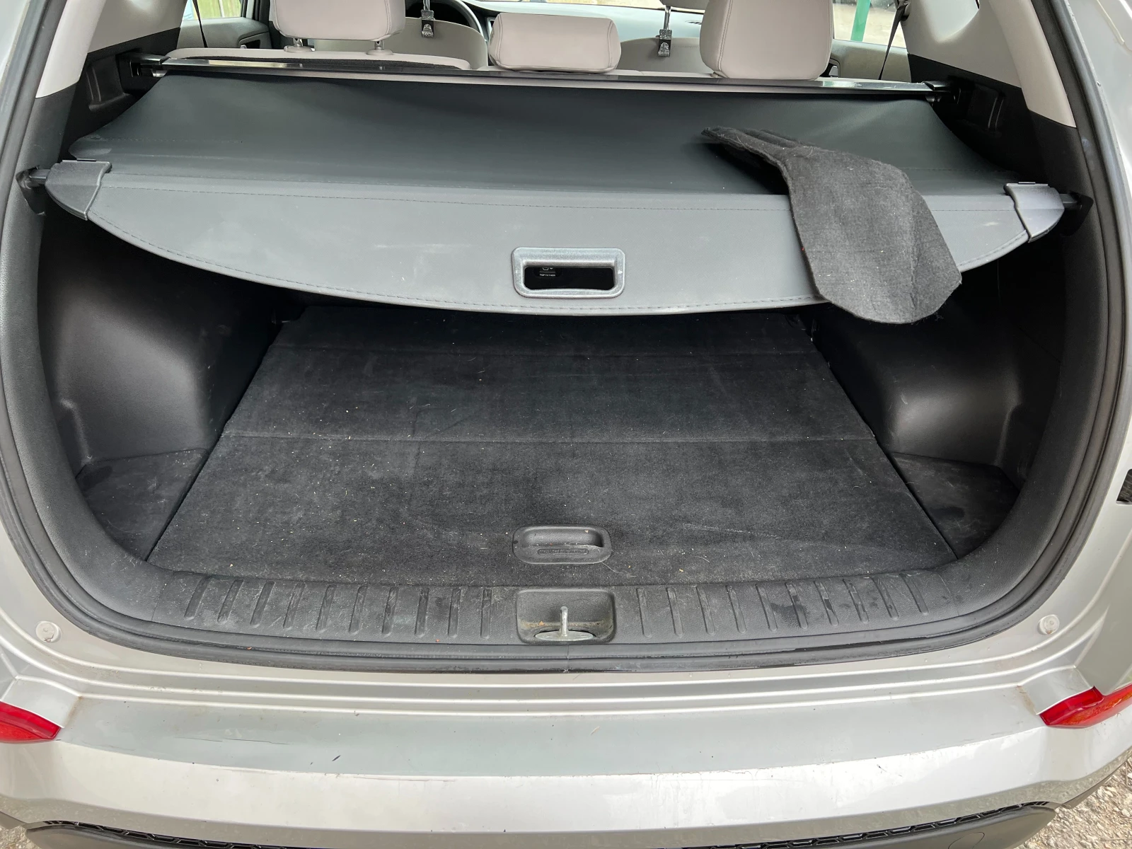 Hyundai Tucson 2.0 4х4, снимка 13 - Автомобили и джипове - 53655214