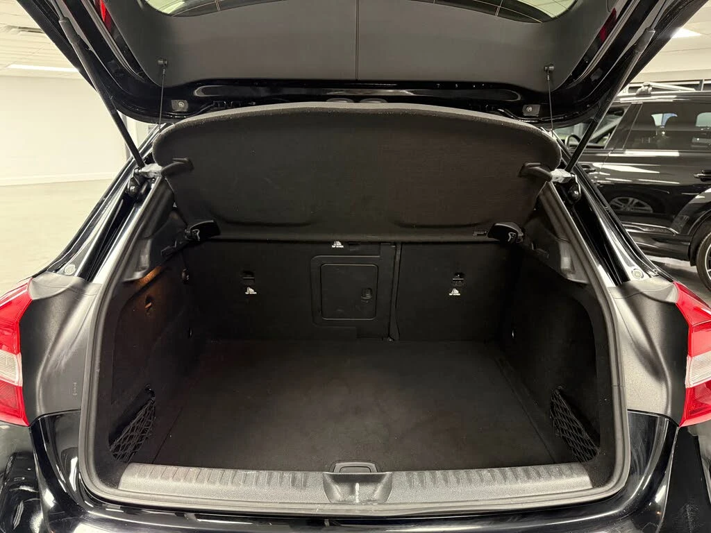 Mercedes-Benz GLA 250 4Matic* АвтоКредит* (ЦЕНА ДО БГ), снимка 10 - Автомобили и джипове - 53914218