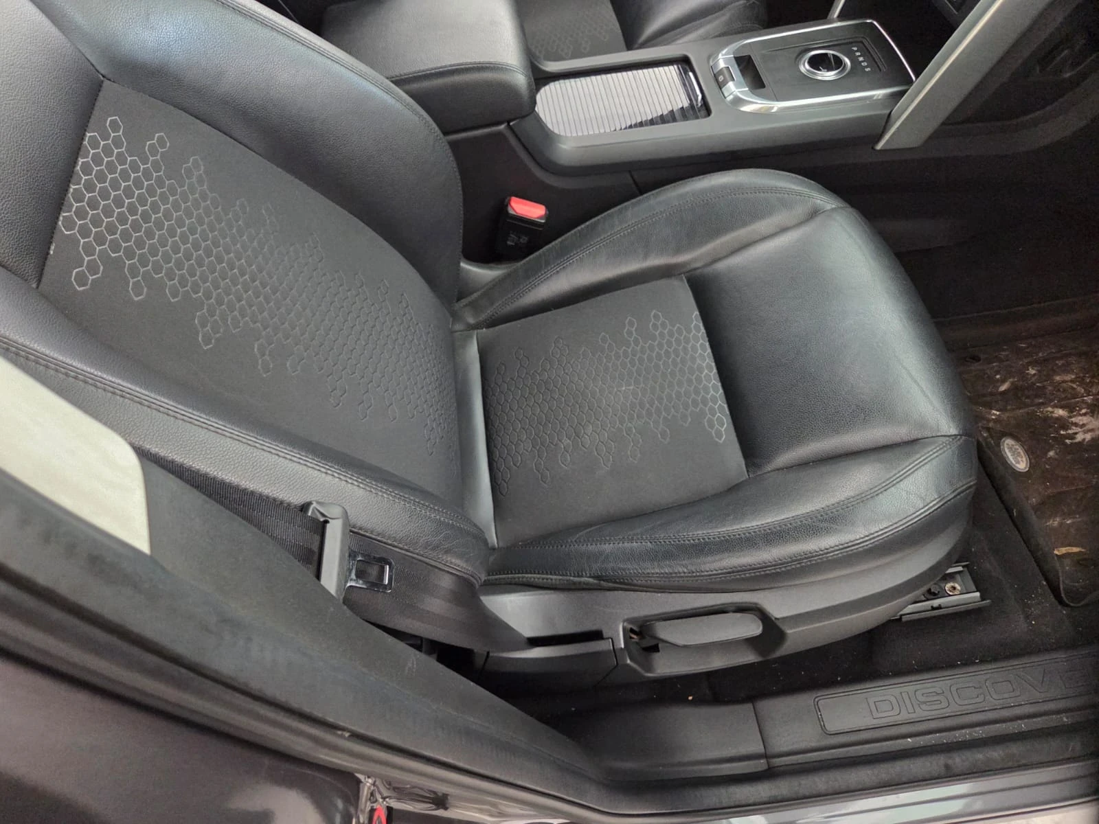 Land Rover Discovery Sport 2.0 TD4 Auto Business Ed. Premium SE, снимка 12 - Автомобили и джипове - 53976238