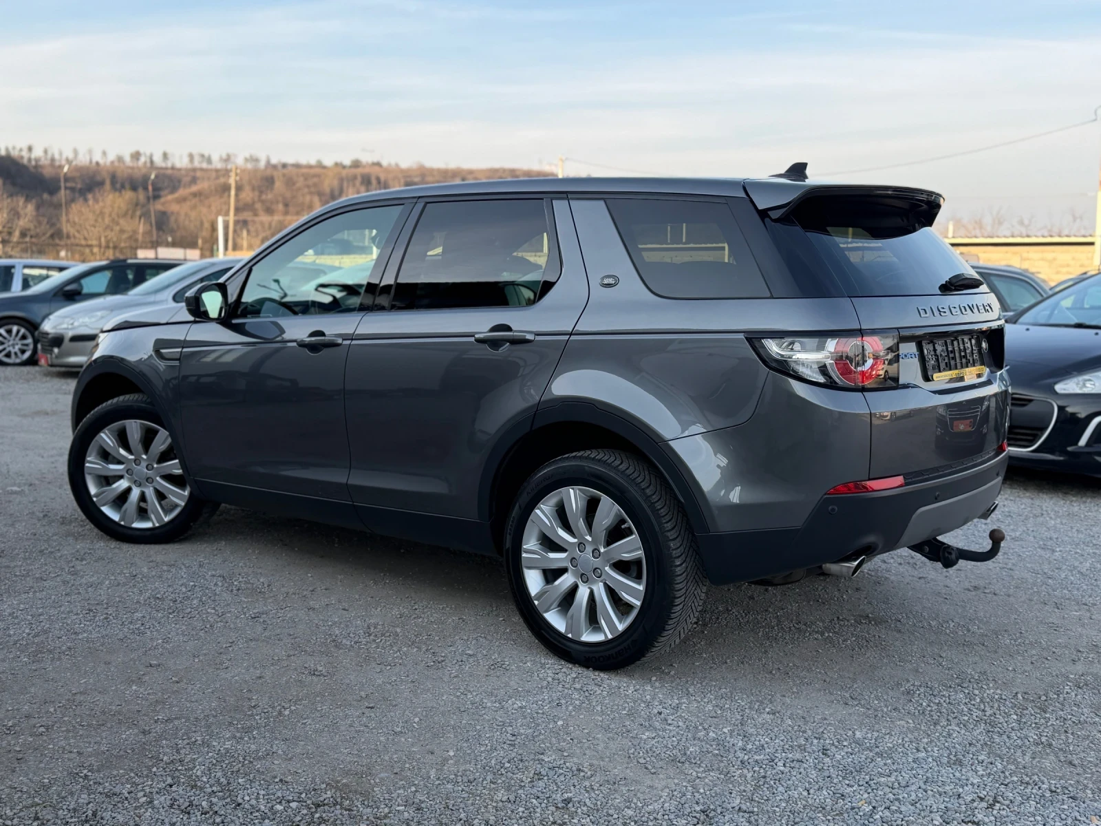 Land Rover Discovery Sport 2.0D 150кс 6с НАВИ КОЖА КАМЕРА KEYLESS-GO, снимка 8 - Автомобили и джипове - 53997207