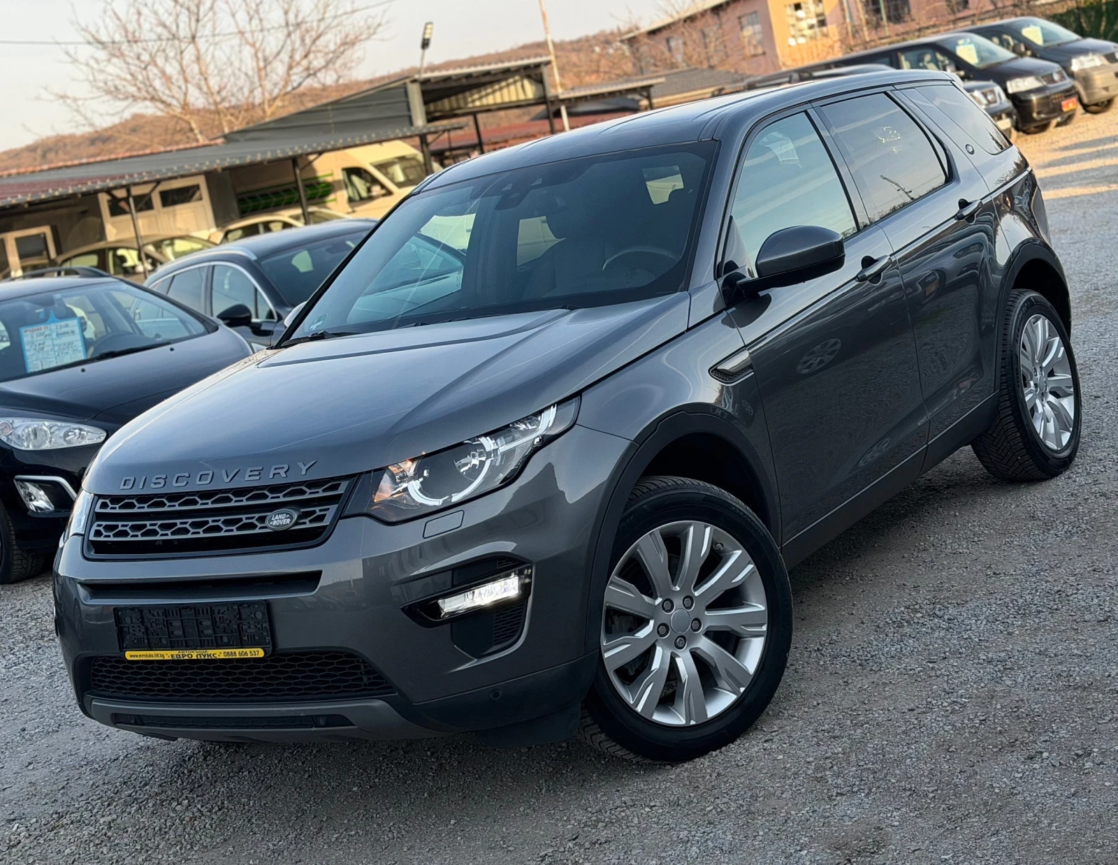 Land Rover Discovery Sport 2.0D 150кс 6с НАВИ КОЖА КАМЕРА KEYLESS-GO, снимка 3 - Автомобили и джипове - 53997207