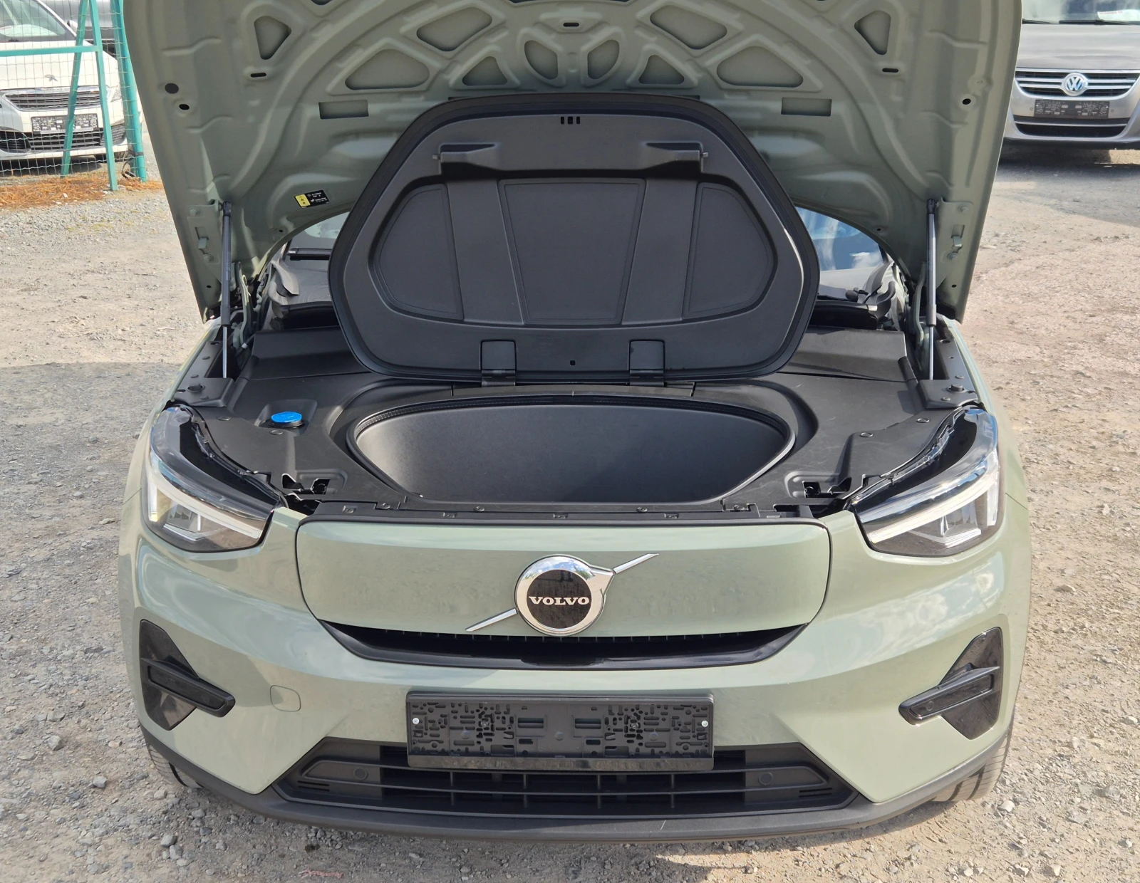 Volvo XC40 Recharge Twin AWD 408PS (78kWh), снимка 15 - Автомобили и джипове - 54605962