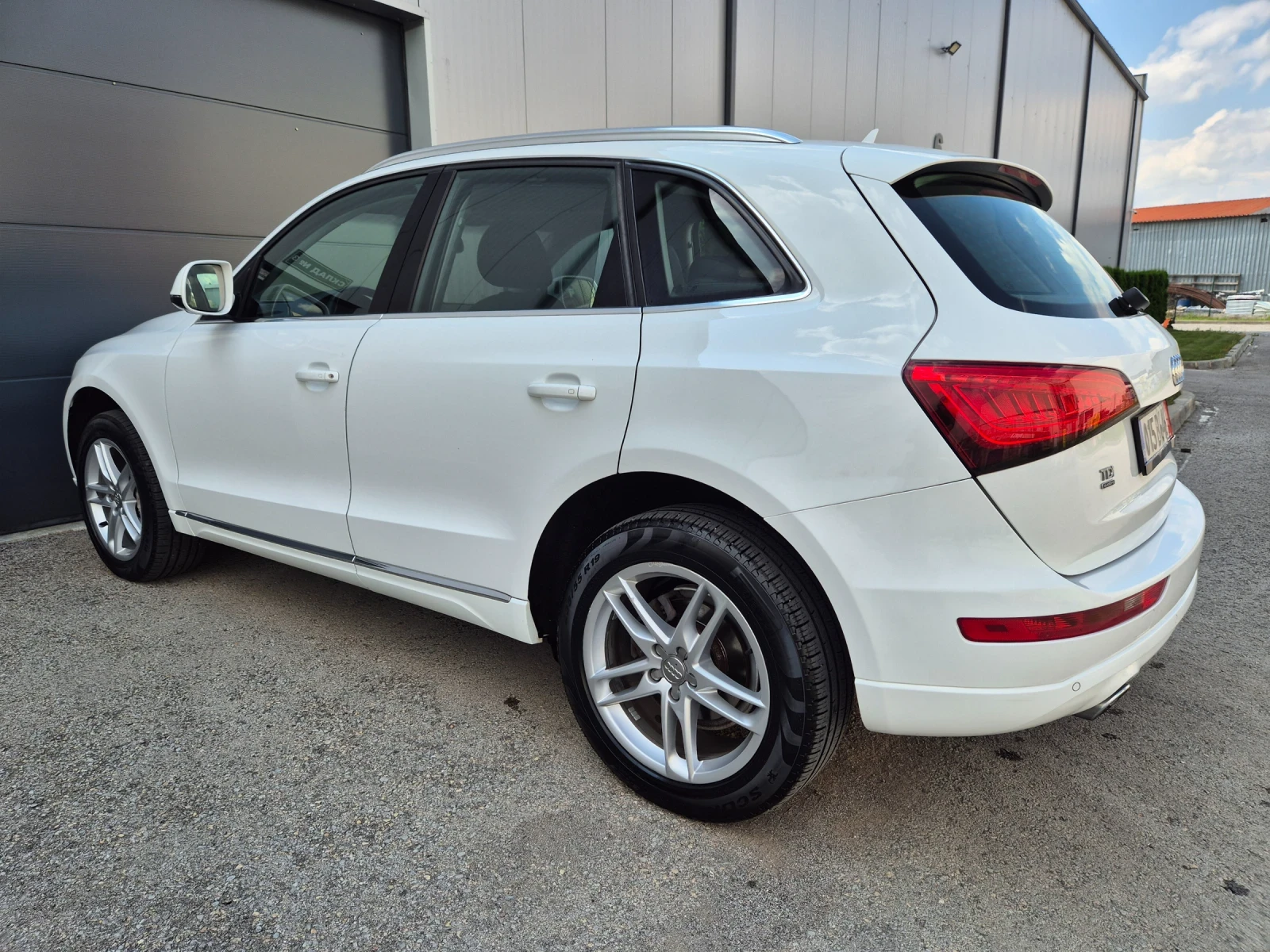 Audi Q5 2.0TDI Avtomat Facelift , снимка 6 - Автомобили и джипове - 55364397