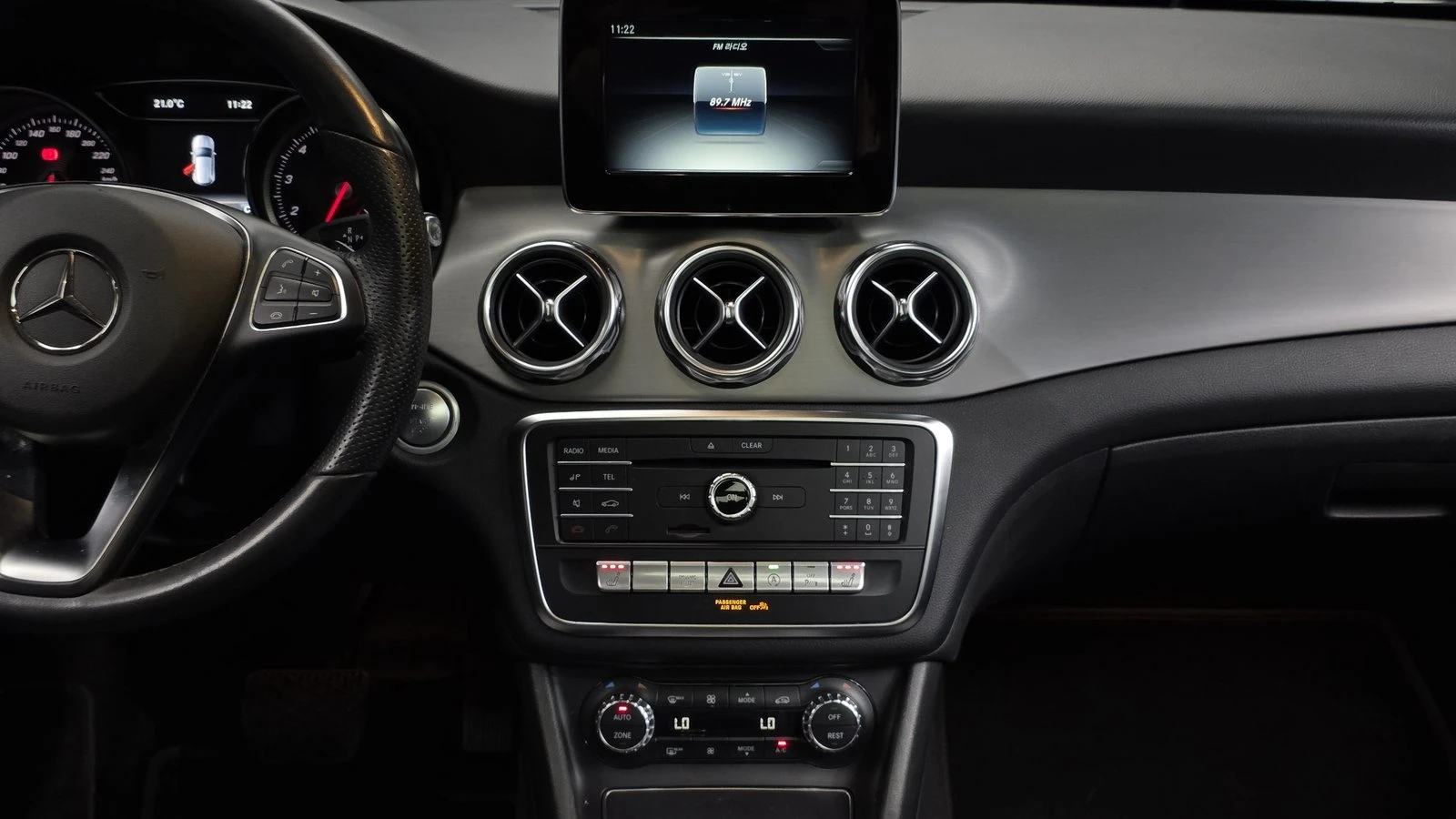 Mercedes-Benz GLA 220 ЛЮК* ЕЛ. БАГАЖНИК* BLIND SPOT* КРАЙНА ЦЕНА, снимка 12 - Автомобили и джипове - 55367110