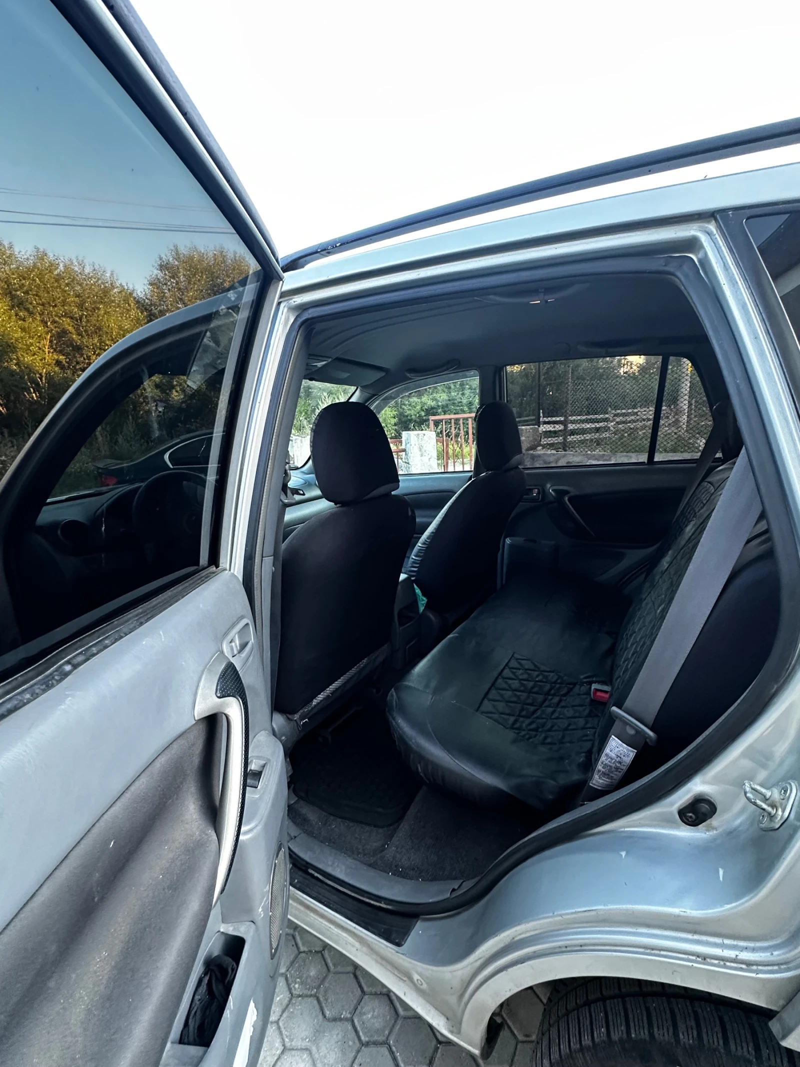 Toyota Rav4, снимка 9 - Автомобили и джипове - 55683646