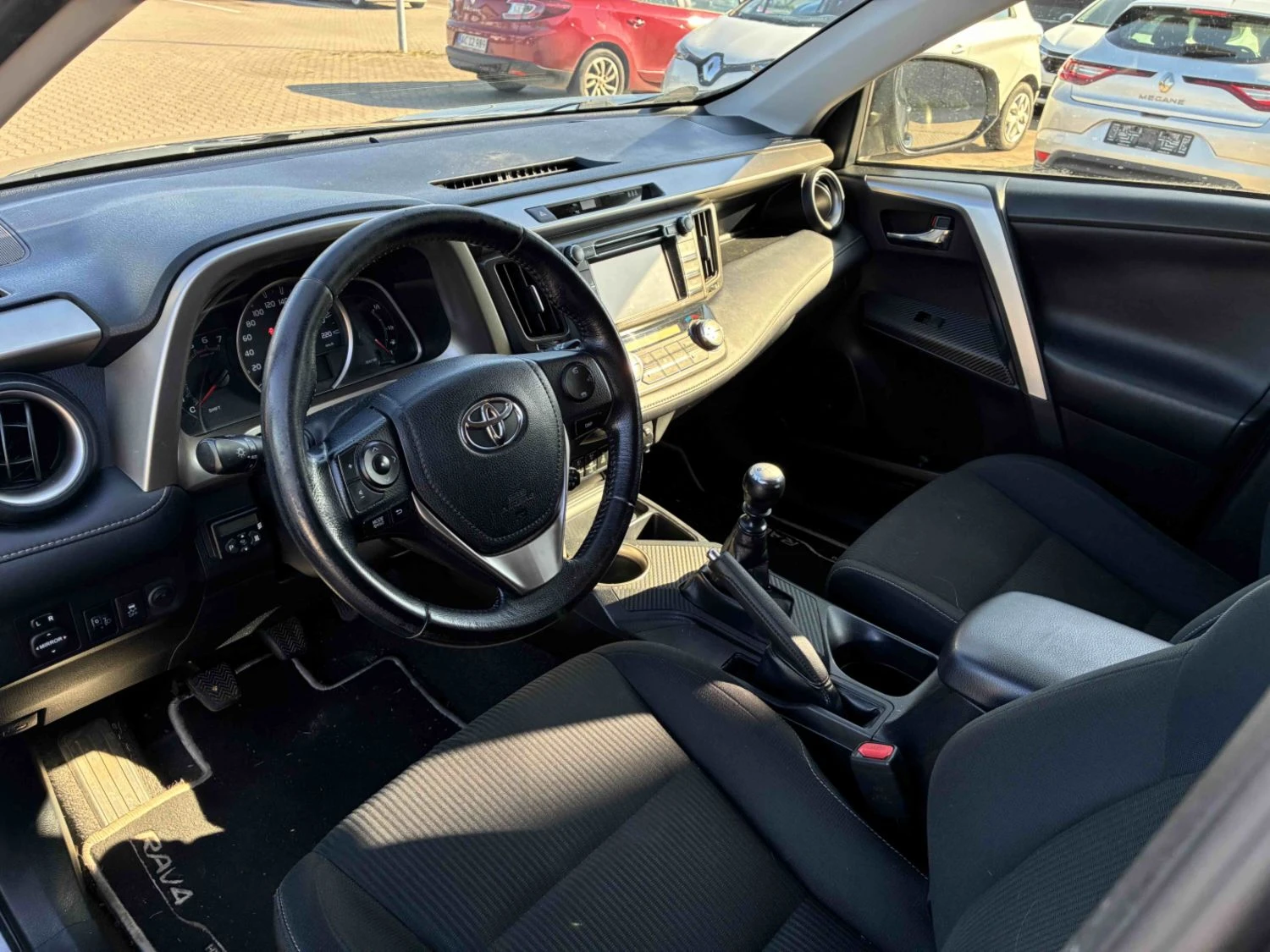 Toyota Rav4 2.0 Дизел, снимка 3 - Автомобили и джипове - 56321982