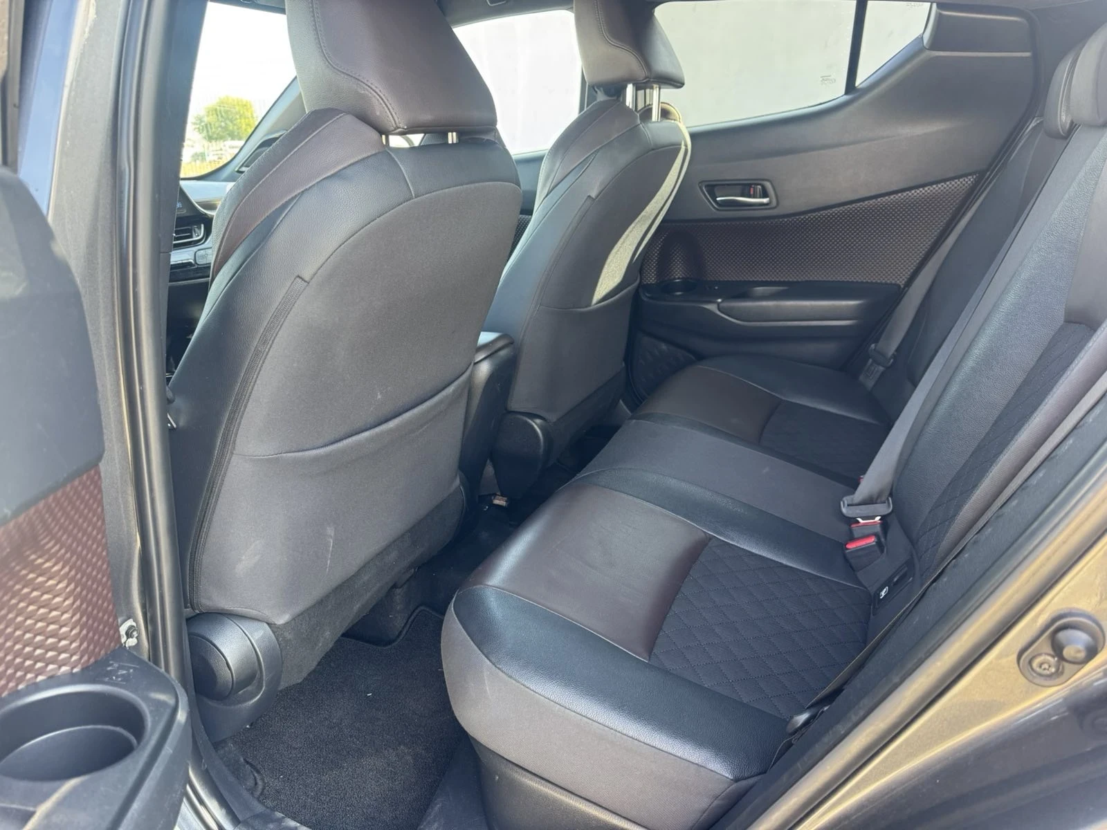 Toyota C-HR, снимка 13 - Автомобили и джипове - 56621076