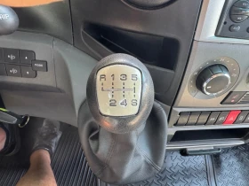 Iveco 35c18 СПЕЦИАЛЕН#КЛИМАТИК#ВЪЗГЛАВНИЦИ#ДВОЙНА ГУМА, снимка 12