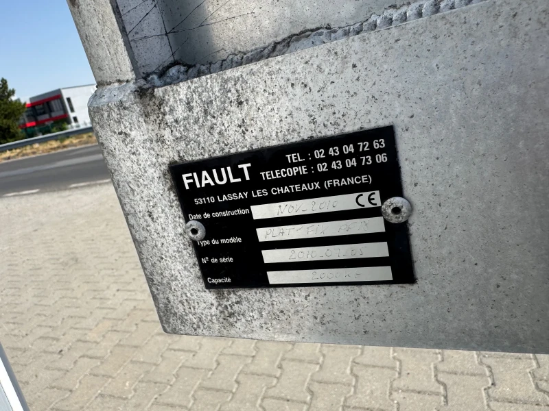 Iveco 35c18 СПЕЦИАЛЕН#КЛИМАТИК#ВЪЗГЛАВНИЦИ#ДВОЙНА ГУМА, снимка 15 - Бусове и автобуси - 51109899