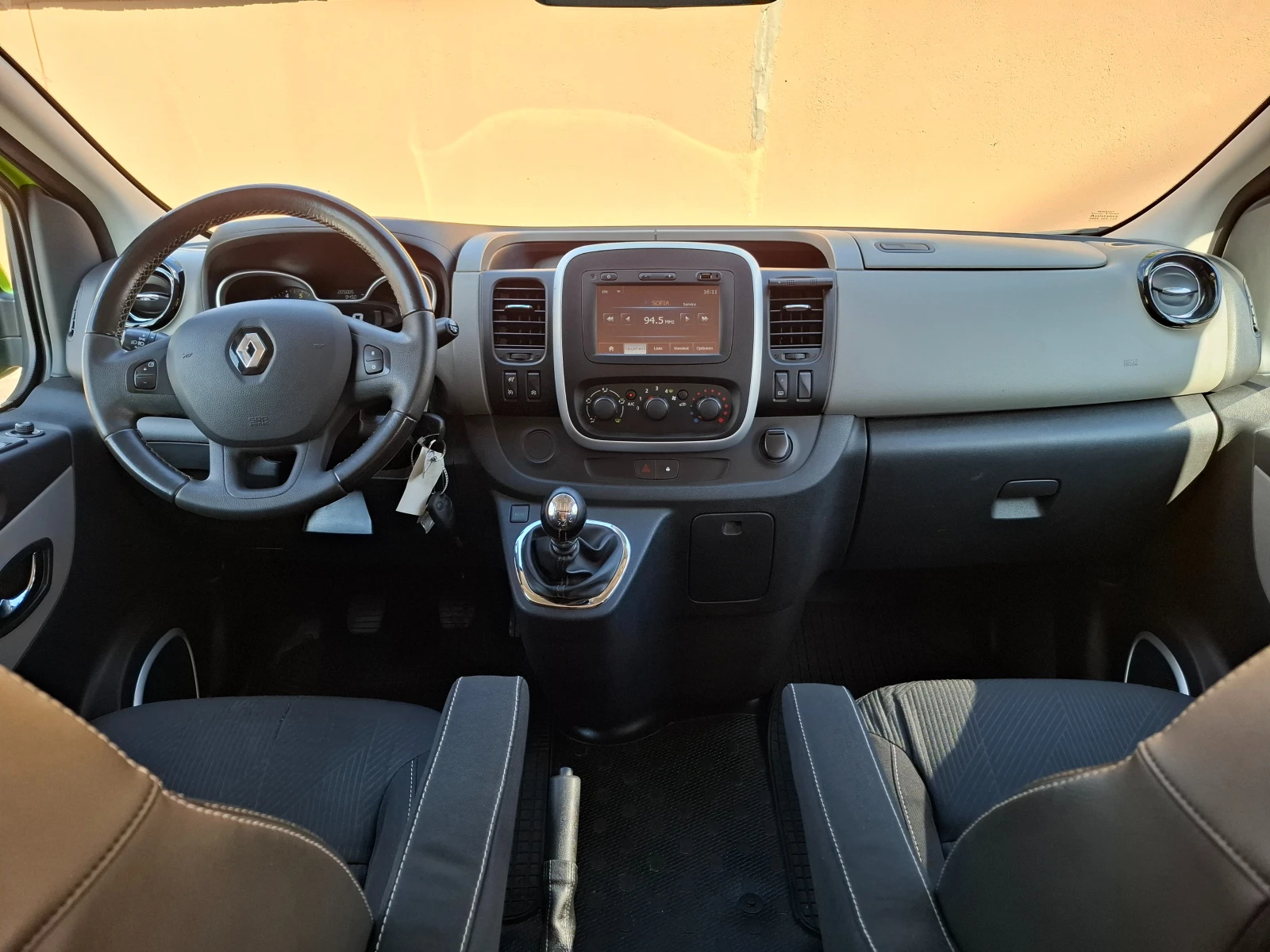 Renault Trafic 1.6 DCI 140к.с. - изображение 8