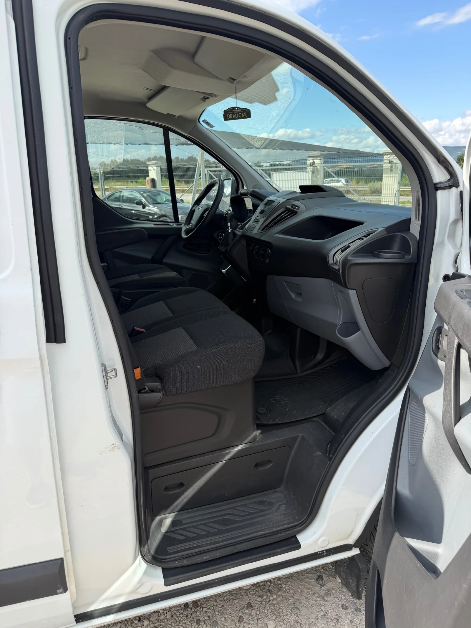 Ford Transit Custom 2.0/104кс EVRO6 Климатик, снимка 14 - Бусове и автобуси - 55392848
