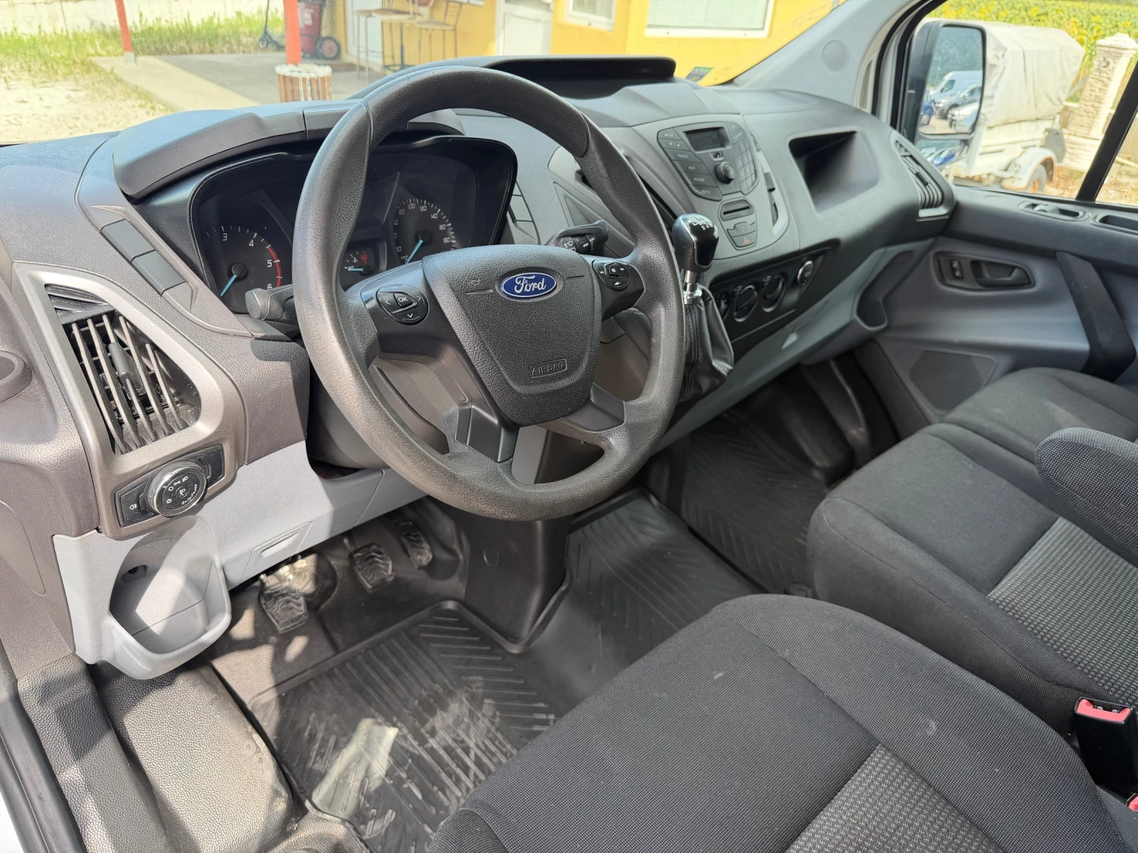 Ford Transit Custom 2.0/104кс EVRO6 Климатик, снимка 11 - Бусове и автобуси - 55392848