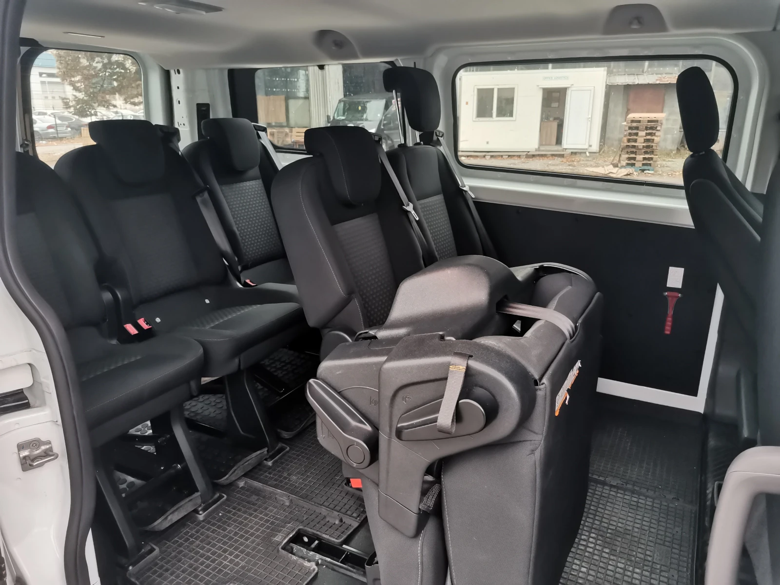 Ford Transit Custom 8+ 1, снимка 12 - Бусове и автобуси - 56680587