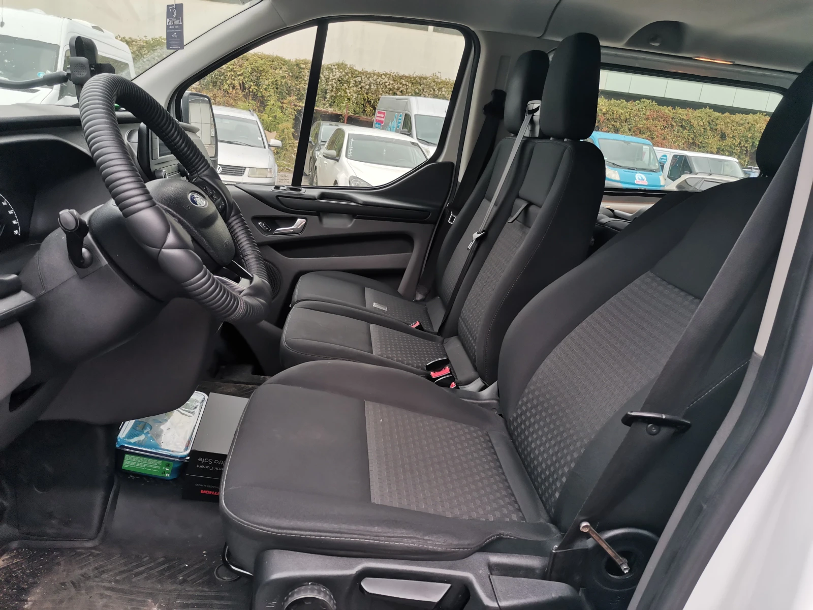 Ford Transit Custom 8+ 1, снимка 7 - Бусове и автобуси - 56680587