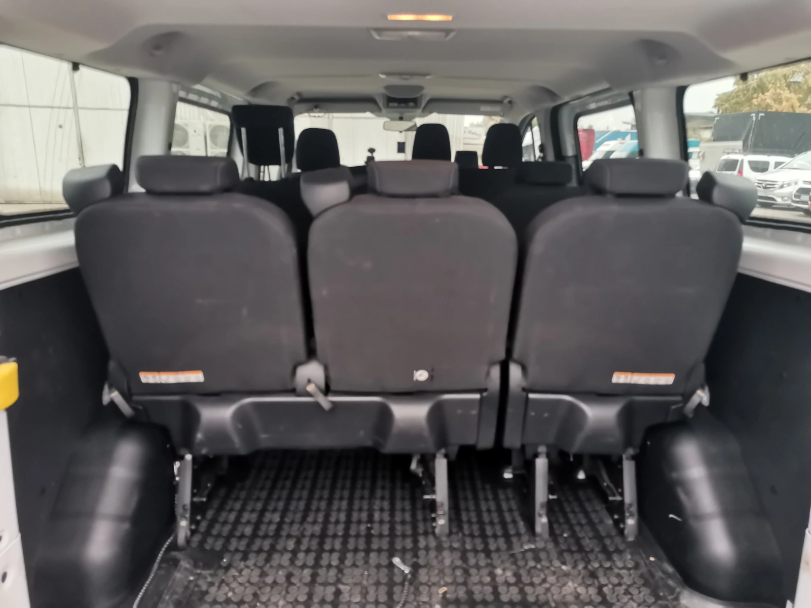 Ford Transit Custom 8+ 1, снимка 14 - Бусове и автобуси - 56680587