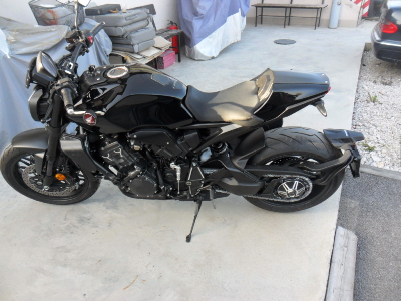 Honda Cb 1000 RA Black Edition&#34; , снимка 2 - Мотоциклети и мототехника - 38445912