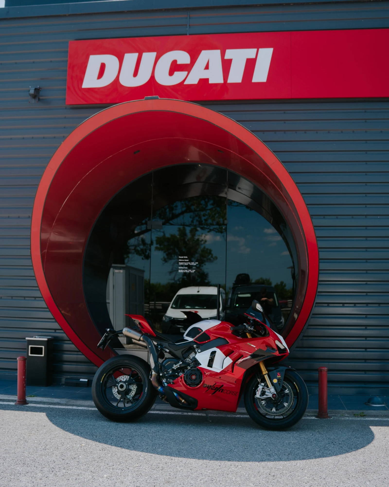 Ducati Panigale V4 R, снимка 1