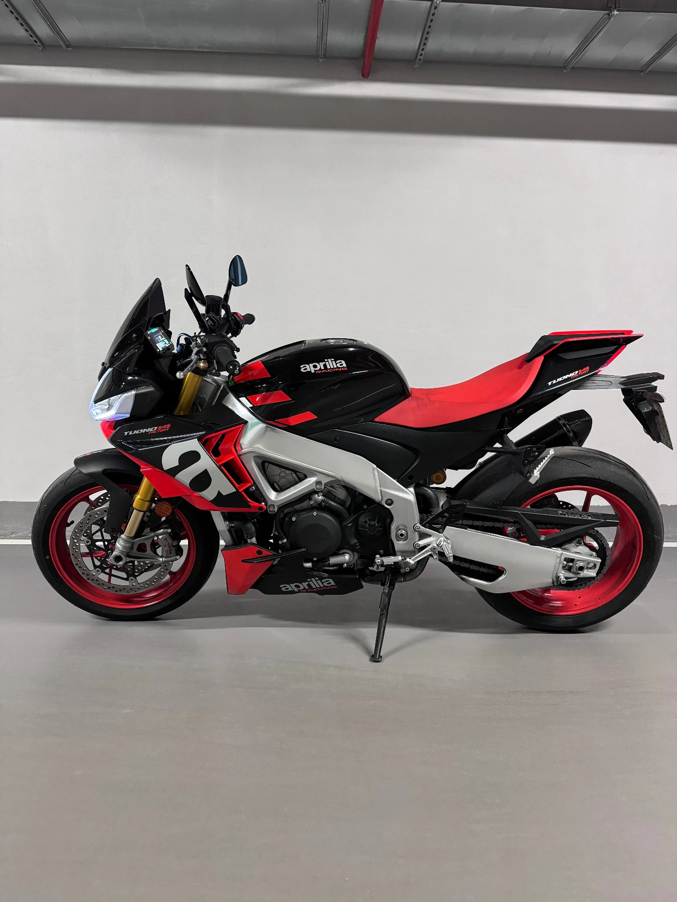 Aprilia Tuono V4 FACTORY  - изображение 5