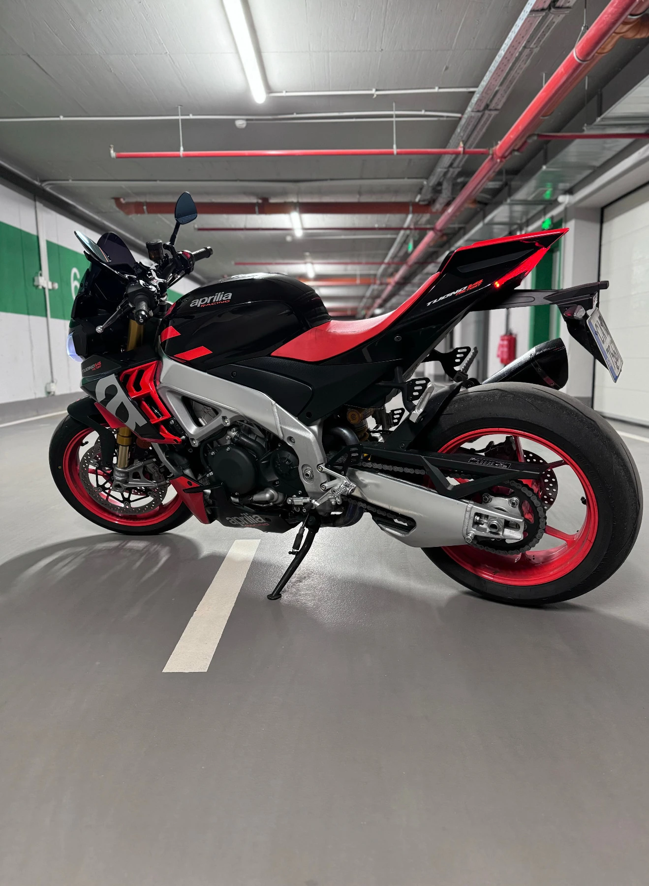 Aprilia Tuono V4 FACTORY  - изображение 7