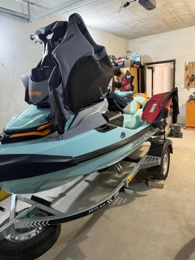      Bombardier Sea Doo Wake Pro 230