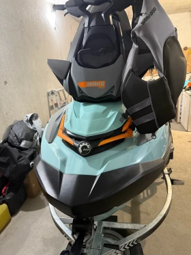      Bombardier Sea Doo Wake Pro 230