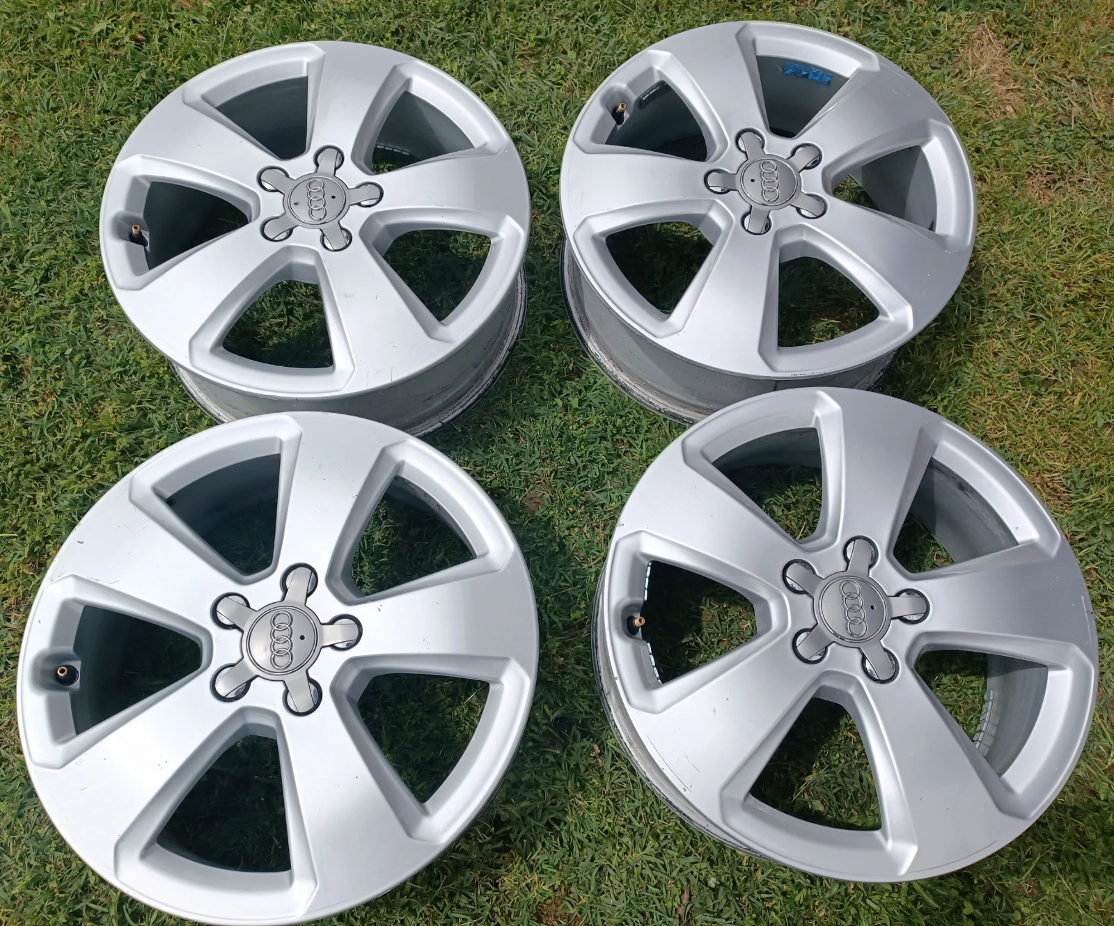 Джанти за Audi, снимка 2 - Гуми и джанти - 54390964