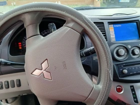 Mitsubishi Grandis 2.4 автомат, снимка 11