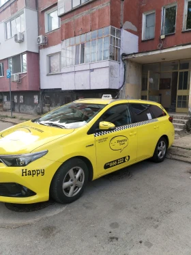 Toyota Auris Такси , снимка 2