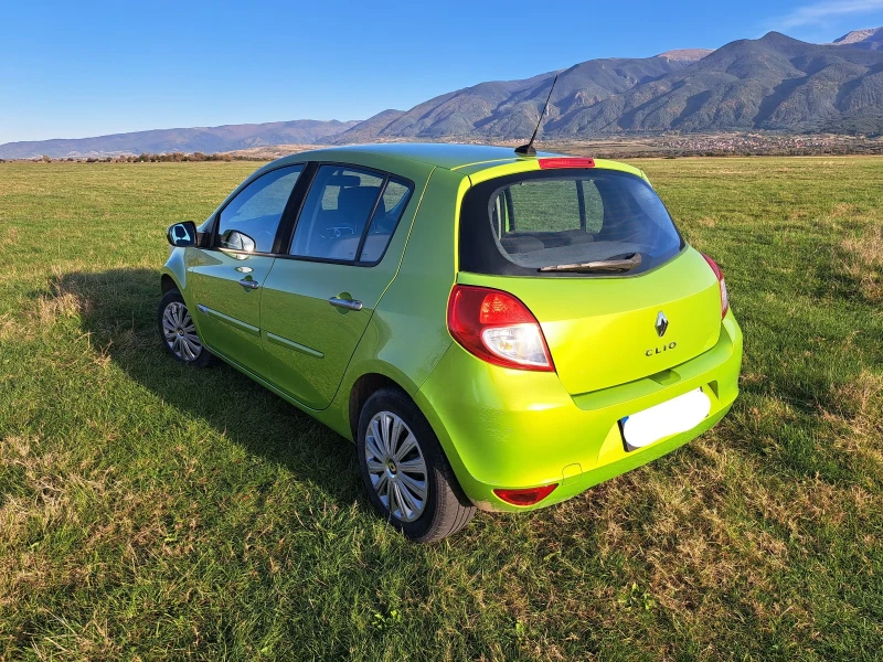 Renault Clio Navi 1.2i GAZ, снимка 8 - Автомобили и джипове - 47678743