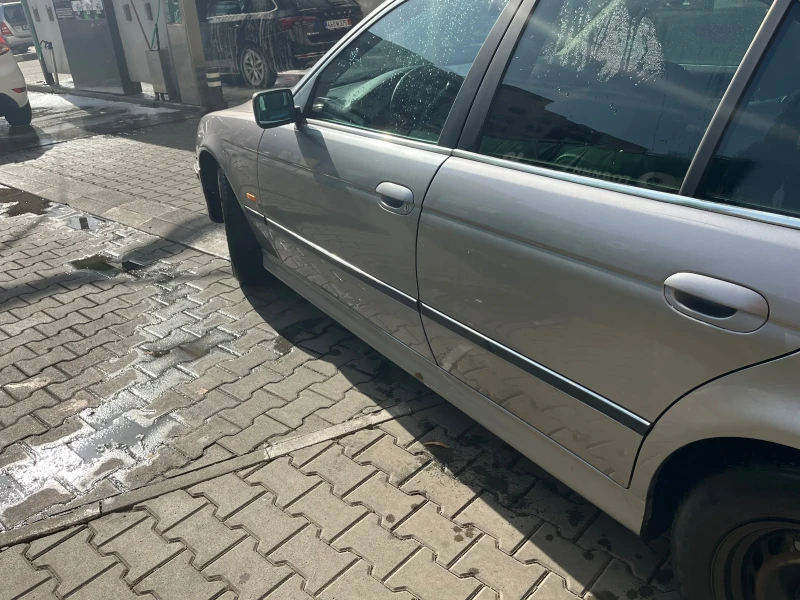 BMW 528, снимка 5 - Автомобили и джипове - 47761573