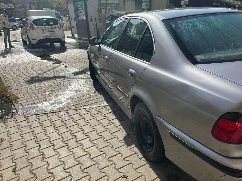 BMW 528, снимка 7 - Автомобили и джипове - 47761573