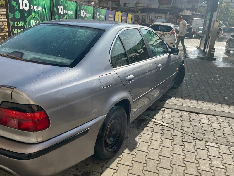 BMW 528, снимка 6 - Автомобили и джипове - 47761573